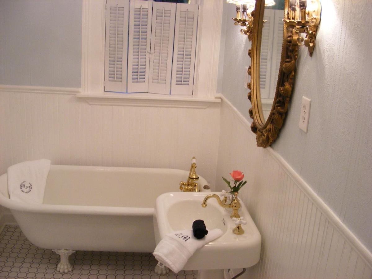Adair Manor Bed & Breakfast Adairsville Екстер'єр фото